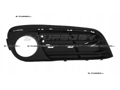 Решетка в бампер (правая) с отв. под накладку, закрытая