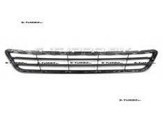 Решетка в бампер (центральная)