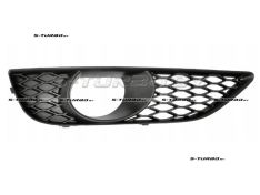 Решетка в бампер (правая) нижняя, с отв. под противотуманку, для версии s-line