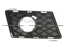 Решетка в бампер (правая) с отв. под противотуманку