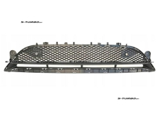 Решетка в бампер (центральная) для версии amg-type