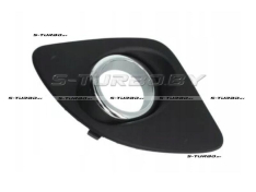 Решетка в бампер (правая) с отв. под противотуманку