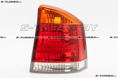 Задний фонарь (правый) с желтым поворотом