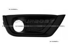 Решетка в бампер (правая) с отв. под противотуманку