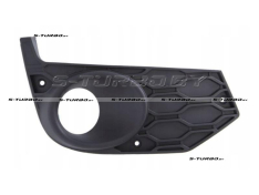 Решетка в бампер (правая) с отв. под противотуманку