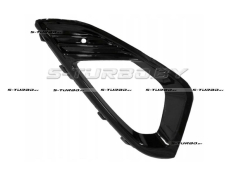 Решетка в бампер (правая) с отв. под противотуманку