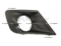 Решетка в бампер (правая) с отв. под противотуманку, с хром. рамкой