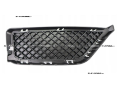 Решетка в бампер (правая) закрытая