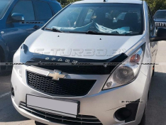 Дефлектор капота