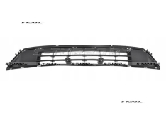 Решетка в бампер (центральная)