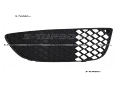 Решетка в бампер (правая) без отв. под противотуманку