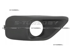 Решетка в бампер (правая) с отв. под противотуманку