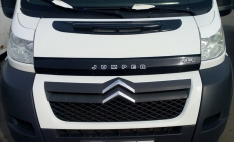 Дефлектор капота