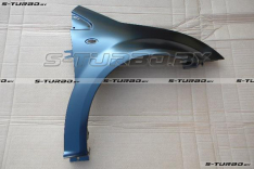 Крыло переднее (правое) с отв. под повторитель, оцинкованная сталь