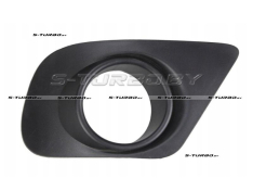 Решетка в бампер (правая) с отв. под противотуманку, 2015-2019