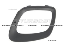 Решетка в бампер (правая) с отв. под противотуманку