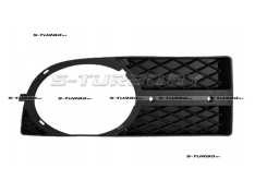 Решетка в бампер (правая) с отв. под противотуманку, без накладки