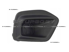 Решетка в бампер (правая) без отв. под противотуманку, 2015-2023