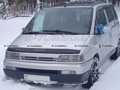 Дефлектор капота