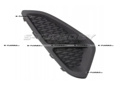 Решетка в бампер (правая) без отв. под противотуманку