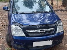 Дефлектор капота