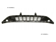 Решетка в бампер, с отв. под противотуманку