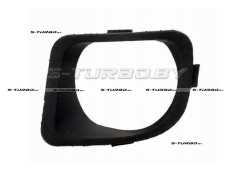 Решетка в бампер (левая) c отв. под противотуманку