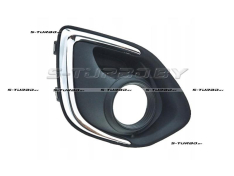 Решетка в бампер (правая) с отв. под противотуманку, с хром. накладкой