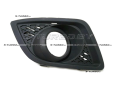 Решетка в бампер (правая) с отв. под противотуманку