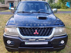 Дефлектор капота