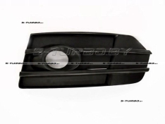 Решетка в бампер (правая) с отв. под противотуманку, для версии offroad