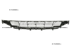 Решетка в бампер (центральная) без отв. под парктроники, 2015-2019