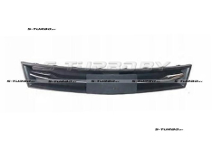 Решетка в бампер (центральная) верхняя