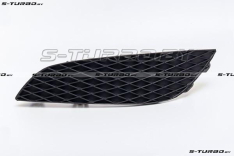 Решетка в бампер (левая) без отв. под противотуманку