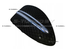 Решетка в бампер (правая) с отв. под парктроник, с хром. накладкой