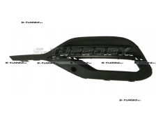 Решетка в бампер (левая) с отв. под противотуманку, 2020-2022