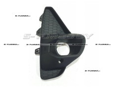 Решетка в бампер (правая) с отв. под противотуманку, для версии gs-line