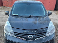 Дефлектор капота