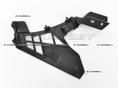 Кронштейн переднего бампера (правый)