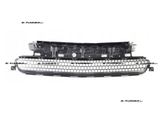 Решетка в бампер (центральная)