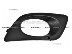 Решетка в бампер (правая) с отв. под противотуманку