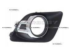 Решетка в бампер (правая) с отв. под противотуманку, с хром. накладкой