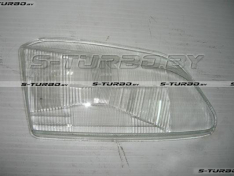 Стекло передней фары (правое)