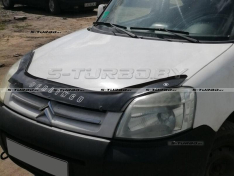 Дефлектор капота