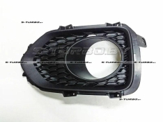 Решетка в бампер (левая) с отв. под противотуманку