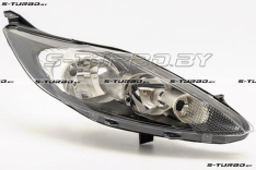 Передняя фара (правая) темная