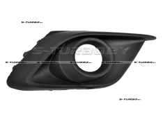 Решетка в бампер (правая) с отв. под противотуманку
