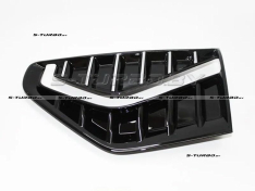 Решетка в бампер (правая) с отв. под противотуманку