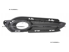 Решетка в бампер (правая) с отв. под противотуманку, 2015-2018