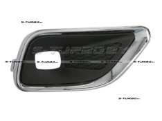 Решетка в бампер (правая) с отв. под противотуманку